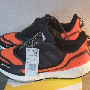 Adidas Ultraboost Gore-Tex Shoes - Black and Orange